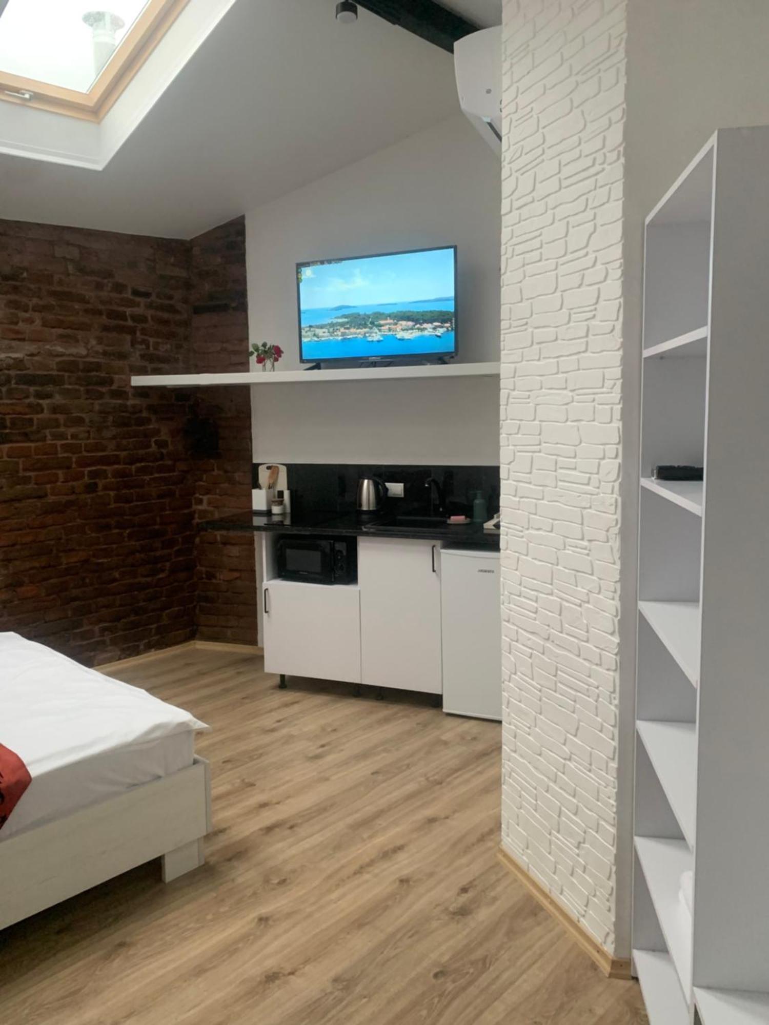 Apartment Center Avenue 23 *